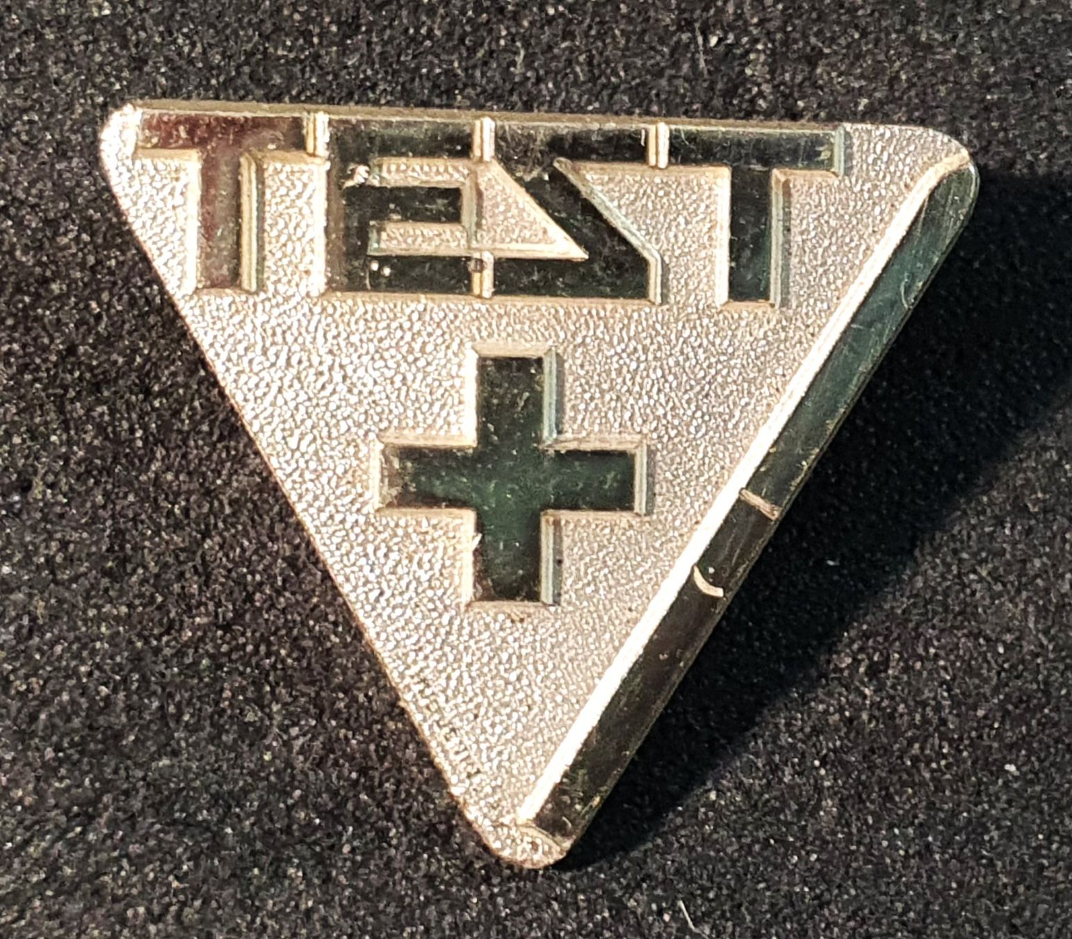 Plaketten & Abzeichen: GG014 - Brosche Schweizer Ski Test Switzerland – Gebraucht aus Reinach BL von Boston-Verkauf