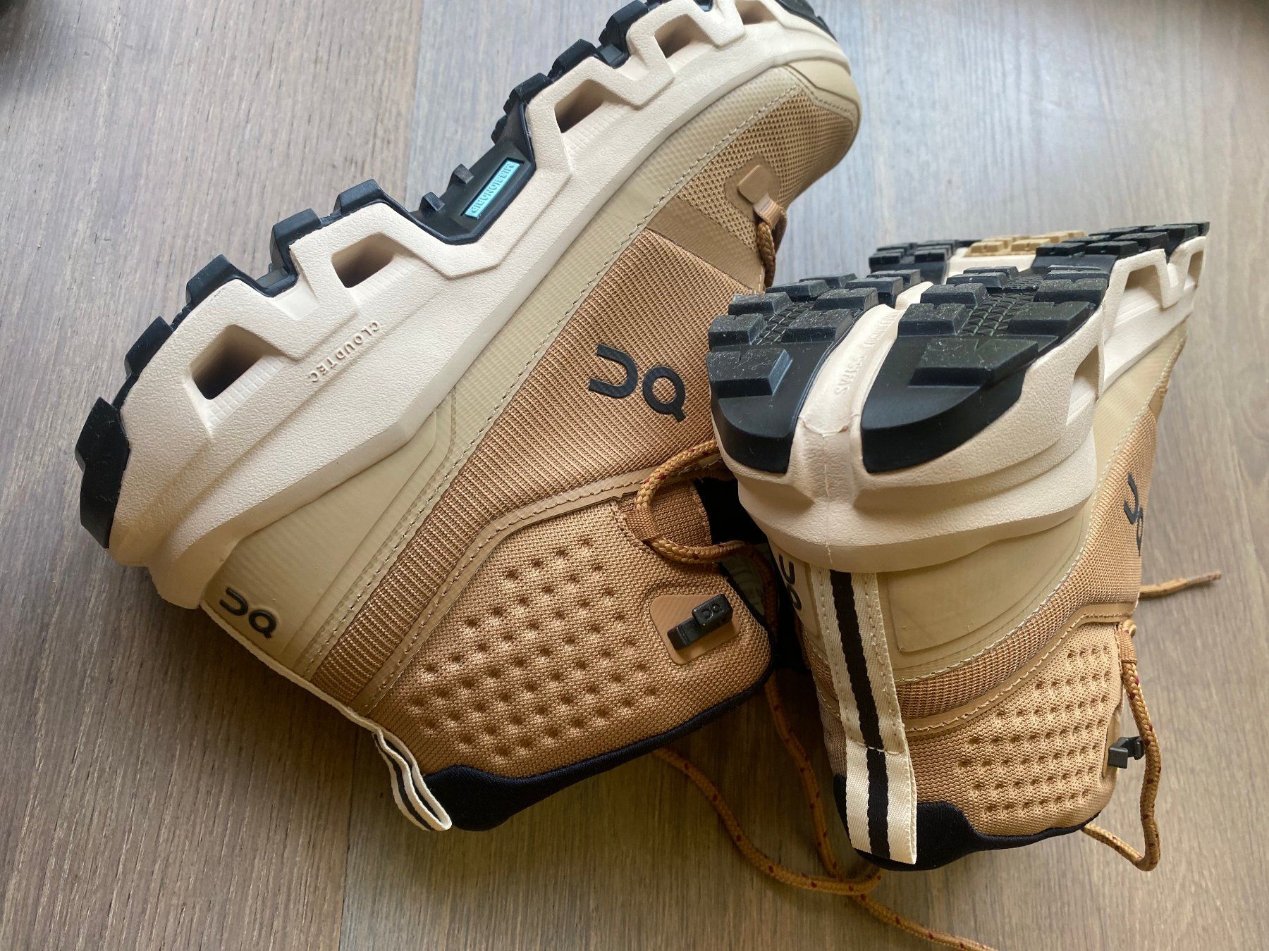 On Scarpe da donna: WANDERN   Cloudrock Mid WP Sphinx | Sand Grösse: 38(W) – Nuovo (secondo la descrizione) da Herrliberg venduto da catherinestalder 2