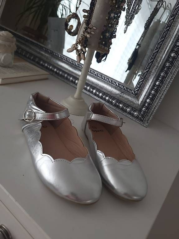 Scarpe per ragazze: Ballerinas Gr.32/33 – Usato da Oberaach venduto da Svea11 4