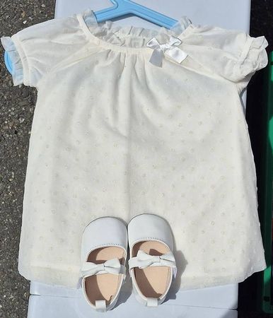 cremefarbenes Babykleid / Taufkleid Gr. 74 + Schuhe