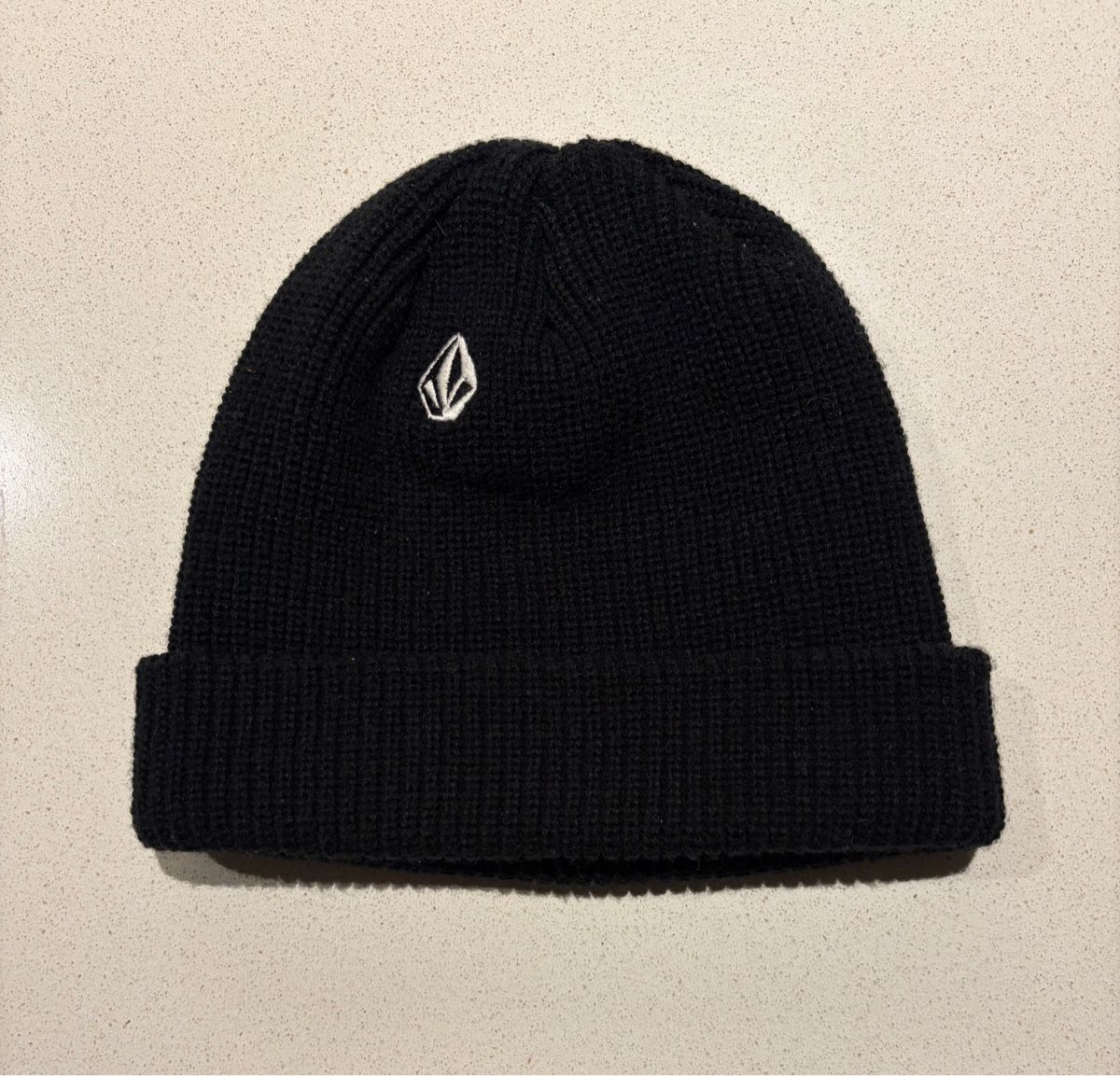 Volcom Copricapi, berretti & cappellini: Volcom Mütze schwarz Onesize – Usato da Rombach venduto da rubia.ndy