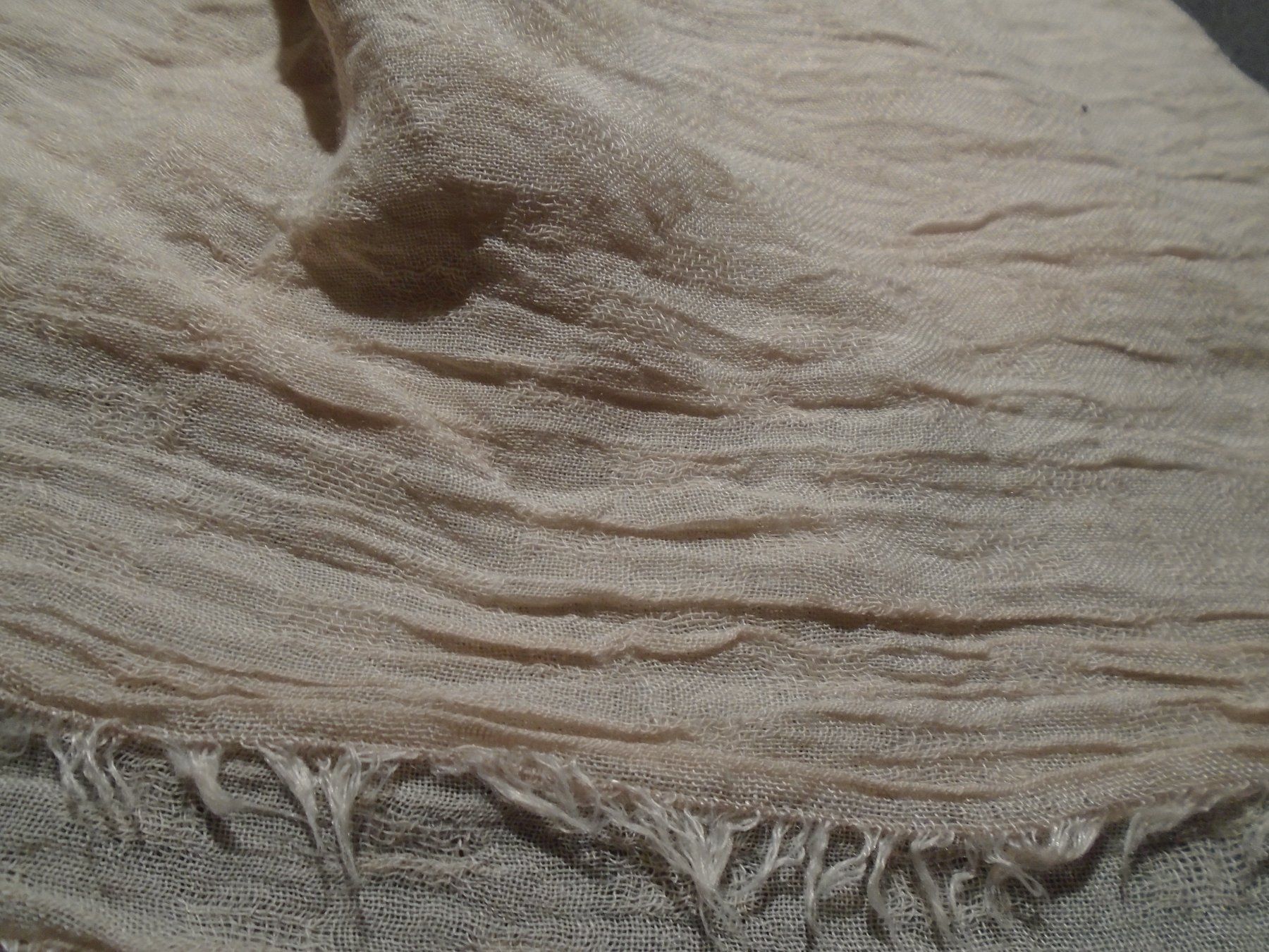 Zara Foulards & écharpes: Schal, Zara, lachsfarbig/feines Muster – D'occasion à Zürich par Motzkuh 1