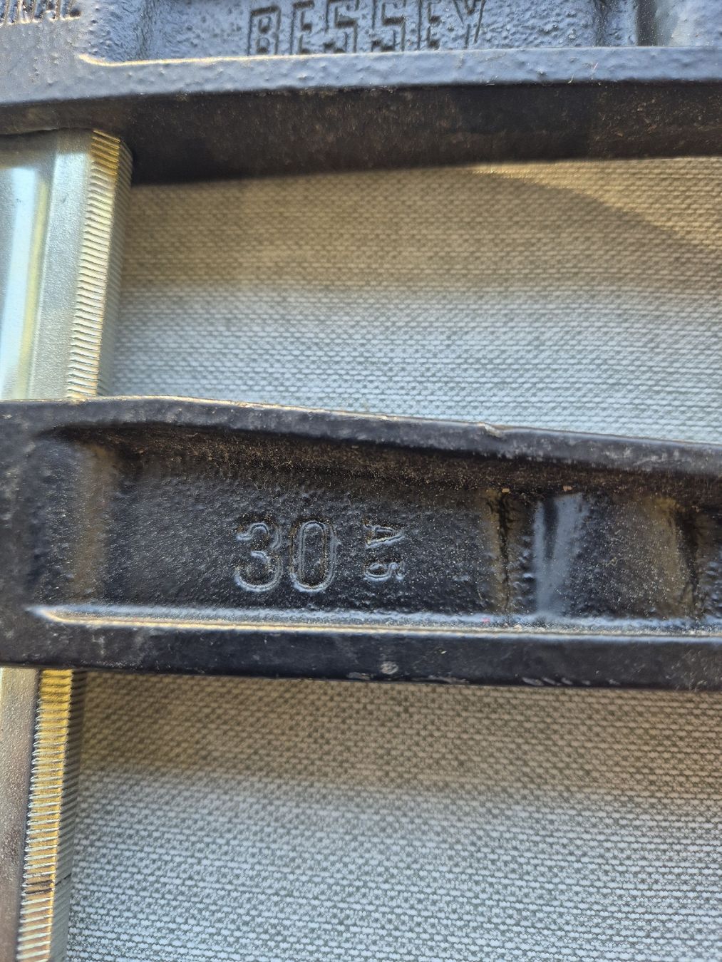 Tutti gli attrezzi: Schraubzwinge 300 mm – Usato da Hausen AG venduto da roland86190 1