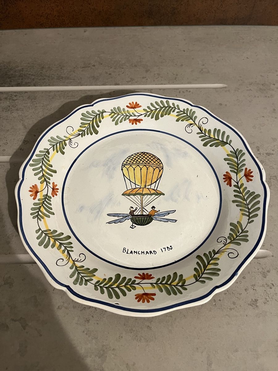 Assiettes: Ancienne assiette montgolfière – D'occasion à St. Prex par Nikolletta 1