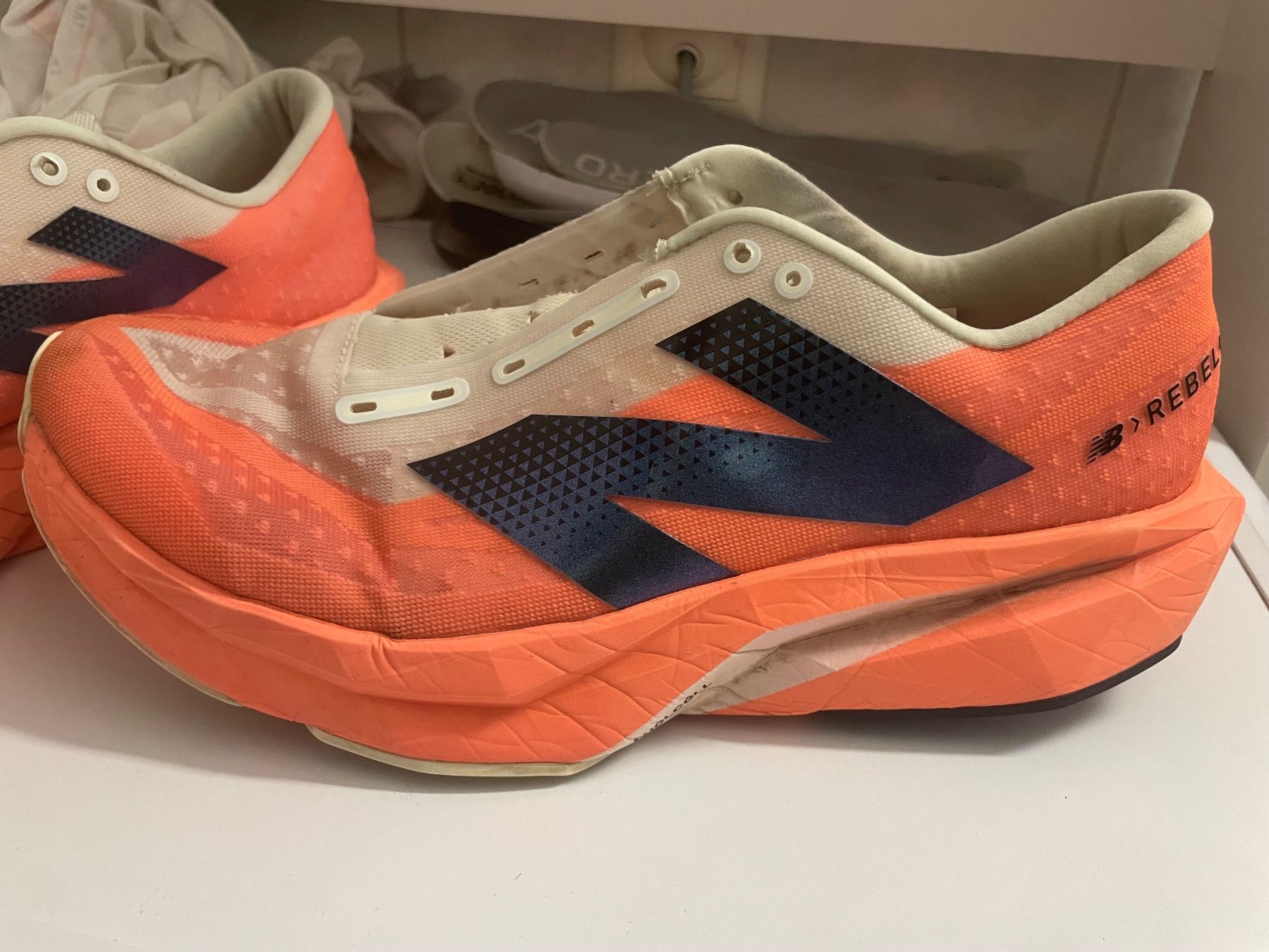 Scarpe da uomo: New Balance Rebel V4 – Usato da Sigirino venduto da tor_2tnf 1