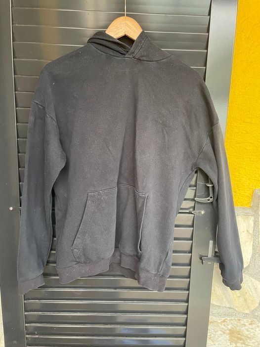 Pullover & Sweatshirts: Kinder Junge Hoodie schwarz 170 – Gebraucht aus Bergdietikon von antovale