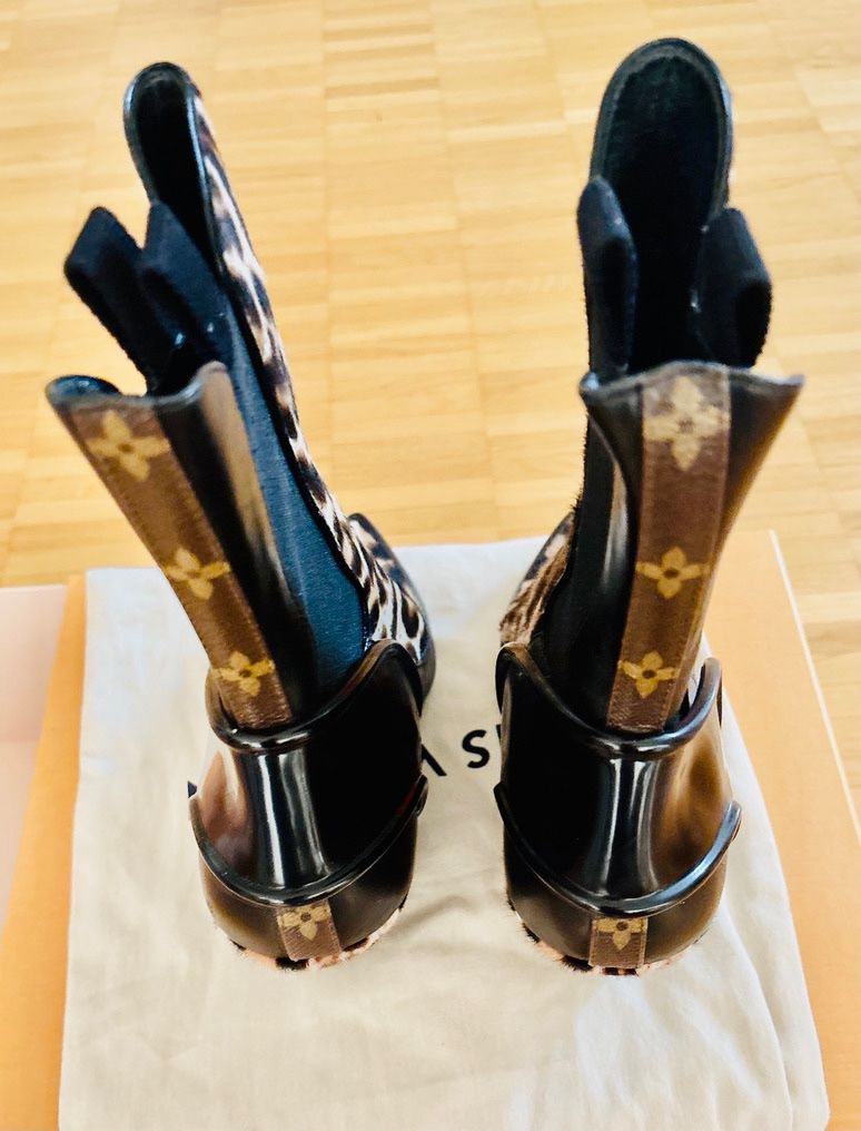 Louis Vuitton Scarpe da donna: LOUIS VUITTON Stiefeletten – Nuovo (secondo la descrizione) da Zurich venduto da MX1000 7