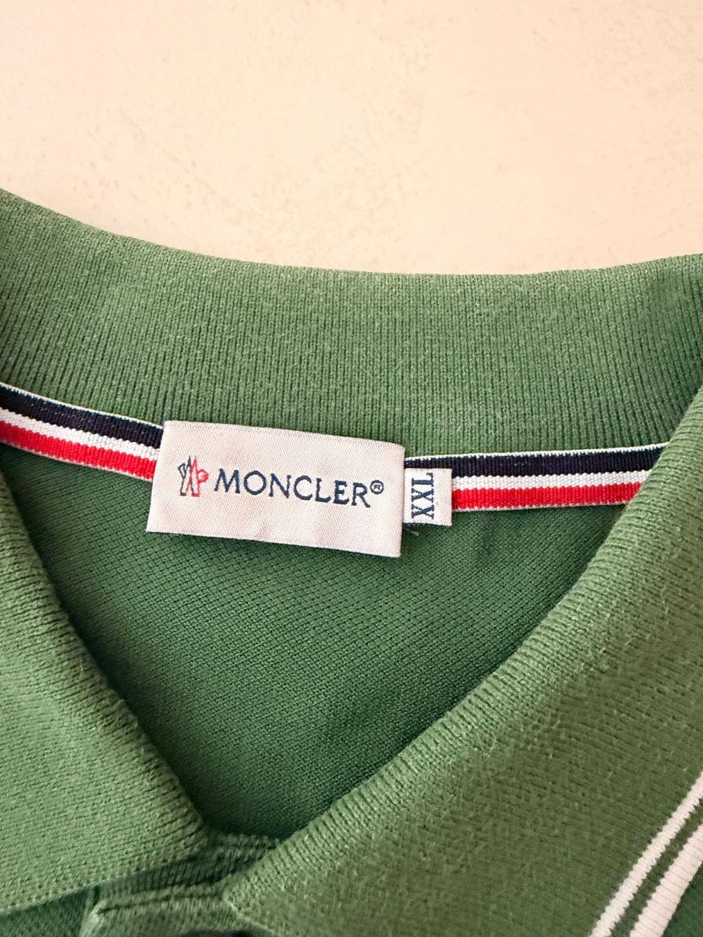 Moncler Polos: Moncler Poloshirt – D'occasion à Chambésy par rob_gl27 4