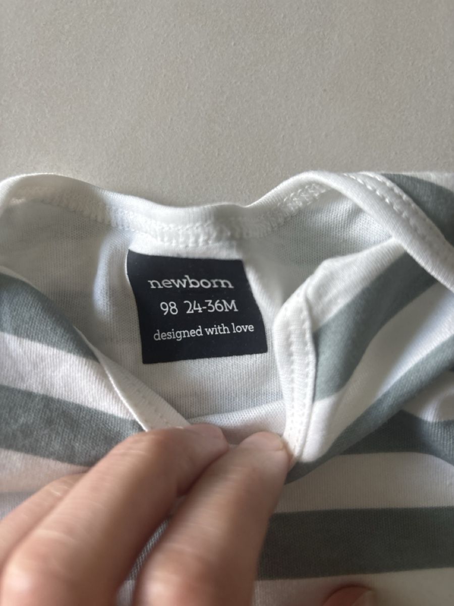 Biancheria intima: Body Grösse 98 ungetragen – Nuovo (secondo la descrizione) da Wettingen venduto da Stephanie_93 1