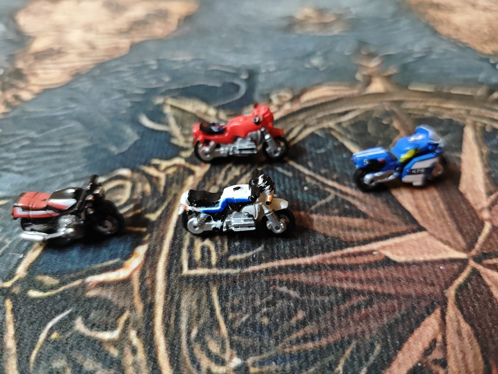 Micro Machines Spielzeuge: Micro Machines Motorrad – Gebraucht aus Wittenbach von stefange