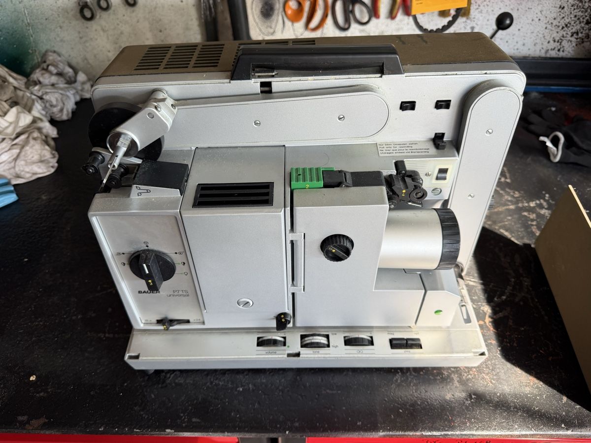 Pellicole: Bauer P7 Universal projecteur 16mm – Difettoso da St george venduto da Fargot 5