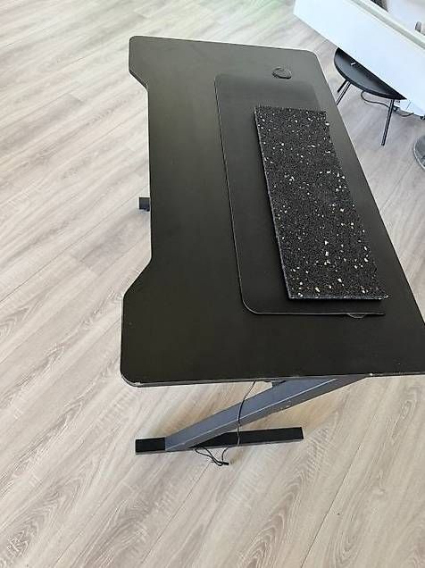 Scrivanie: Bureau Connecté – Usato da Gland venduto da kba_9tsz