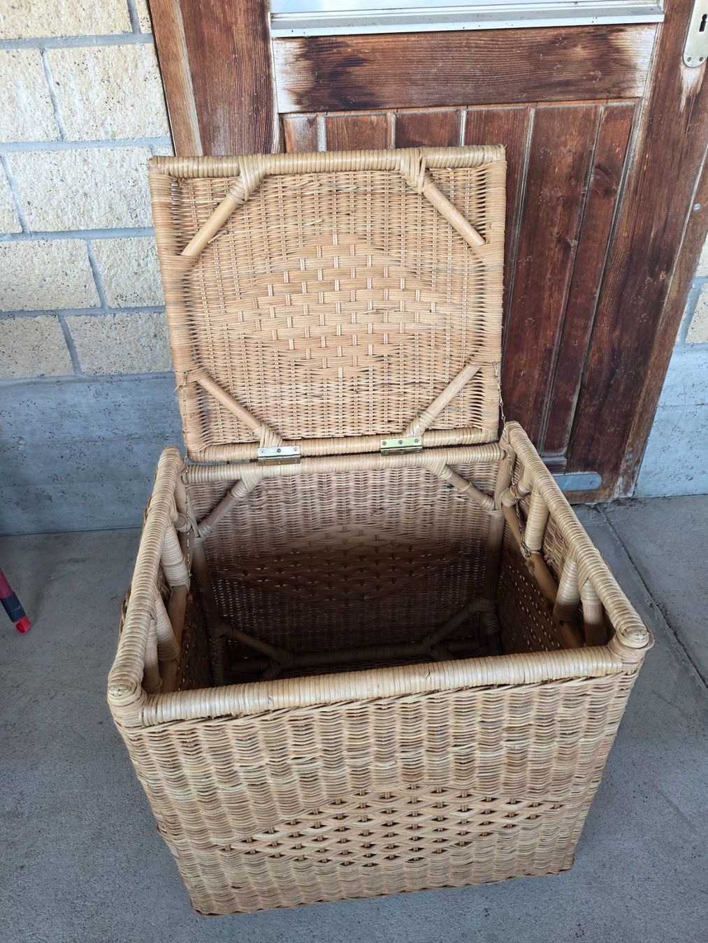 Paniers à linge: Grosser Wäschekorb Korb Bambus Weiden – D'occasion à Walterswil BE par Lonitti 1
