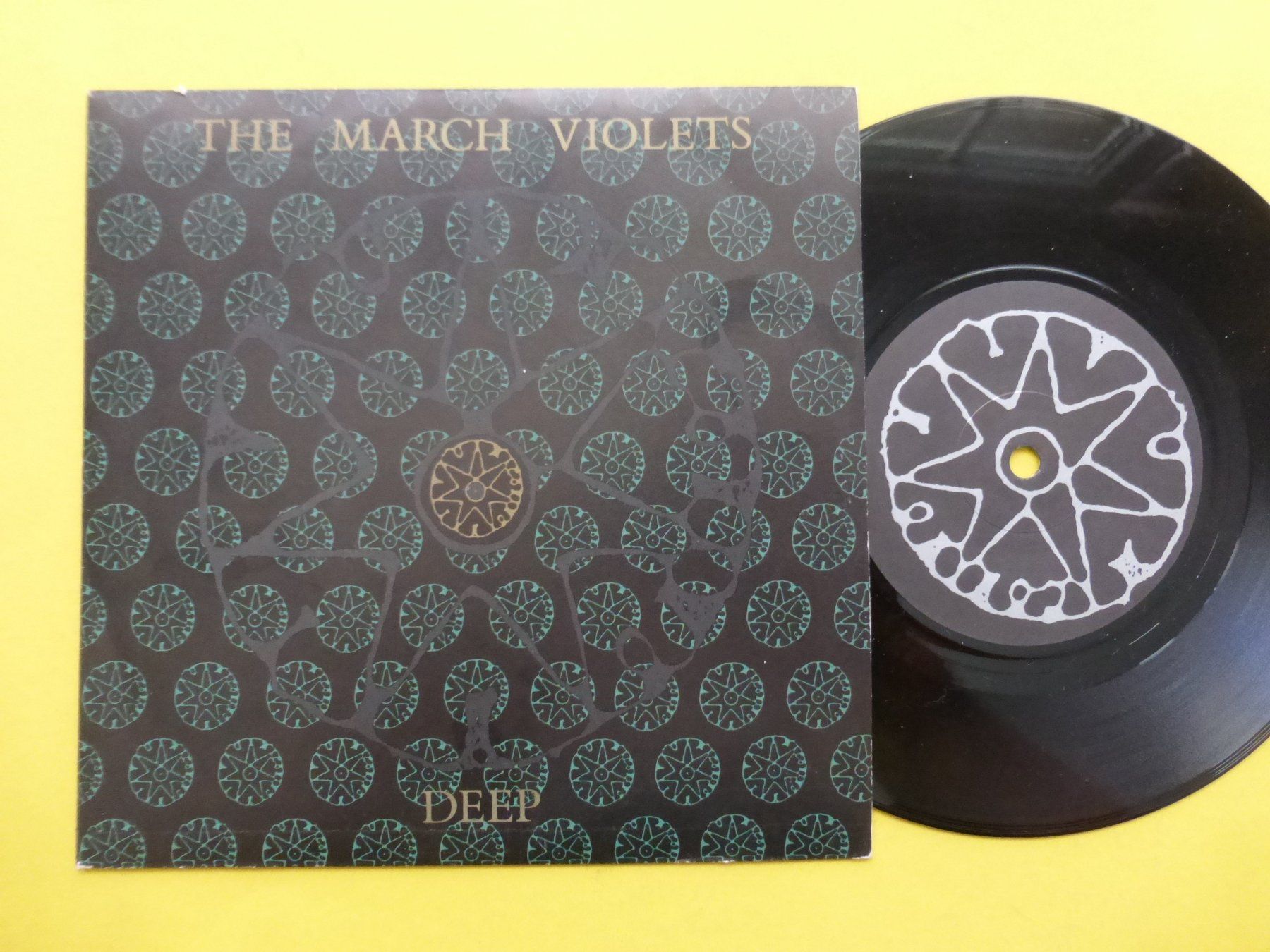 Schallplatten: The March Violets – Deep – Gebraucht aus Zürich von Swiss57