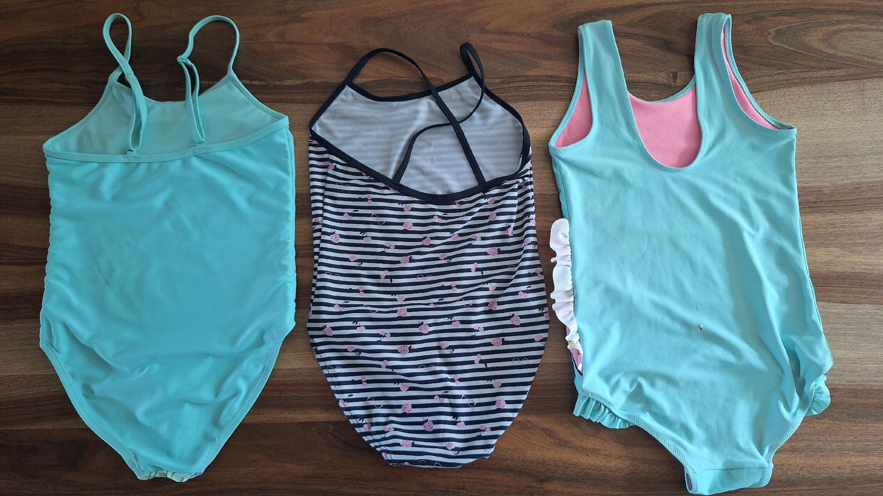 Costumi da bagno & Bikini: 3 x Mädchen Badeanzug, Gr. 134/140 – Usato da Affeltrangen venduto da Salz-Pfeffer 4