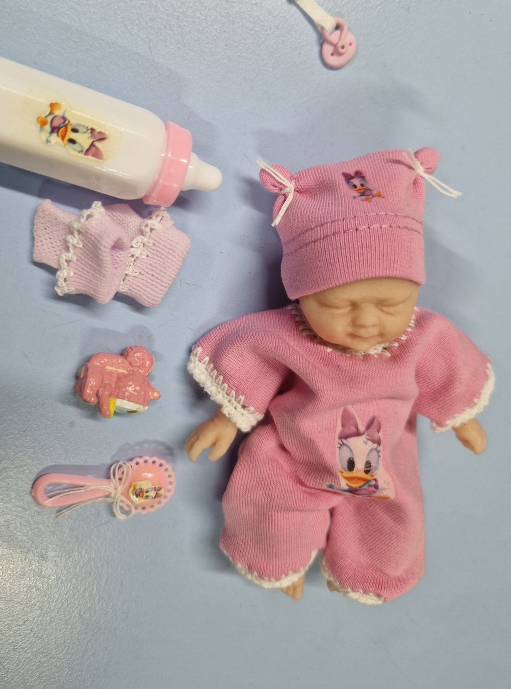 Bambole: Mini bébé en silicone  12 cm Thème DAISY  NEUF – Nuovo e nell'imballaggio originale da St-Imier venduto da goodber 6