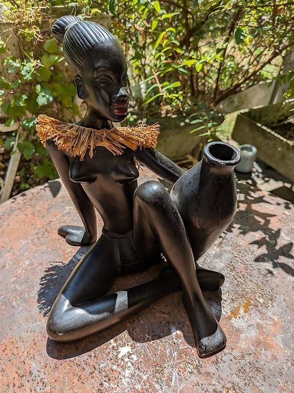 Skulpturen & Statuen: Gmundner Keramik Afrikanerin – Gebraucht aus Binningen von Smile-46