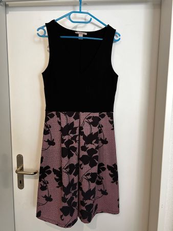 Sommerkleid elegant schwarz-rosa gemustert Gr. M neuwerti...