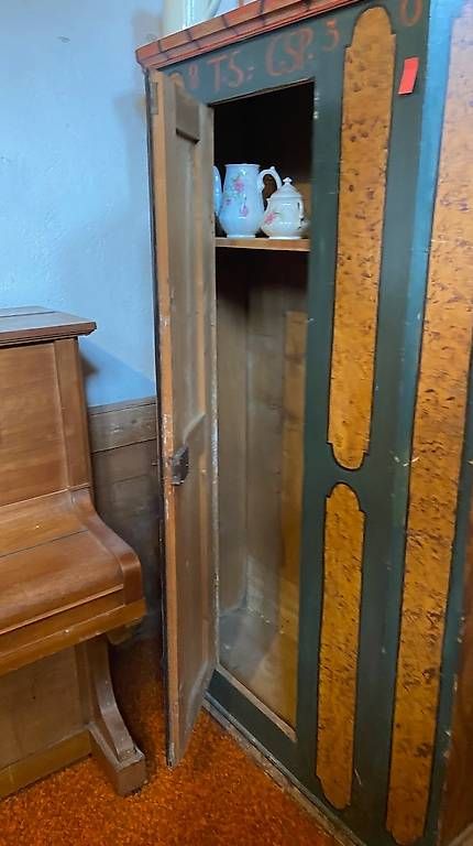 Schränke: Antiker, bemalter Bauernschrank, Tanne – Gebraucht aus Illnau von S_haesli 3