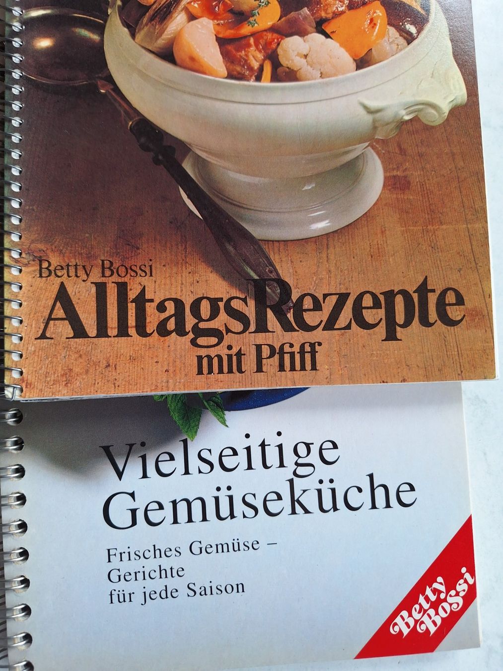 Libri: 8 STK BETTY BOSSI KOCHBÜCHER – Usato da Huttwil venduto da Kunterbuntli 1