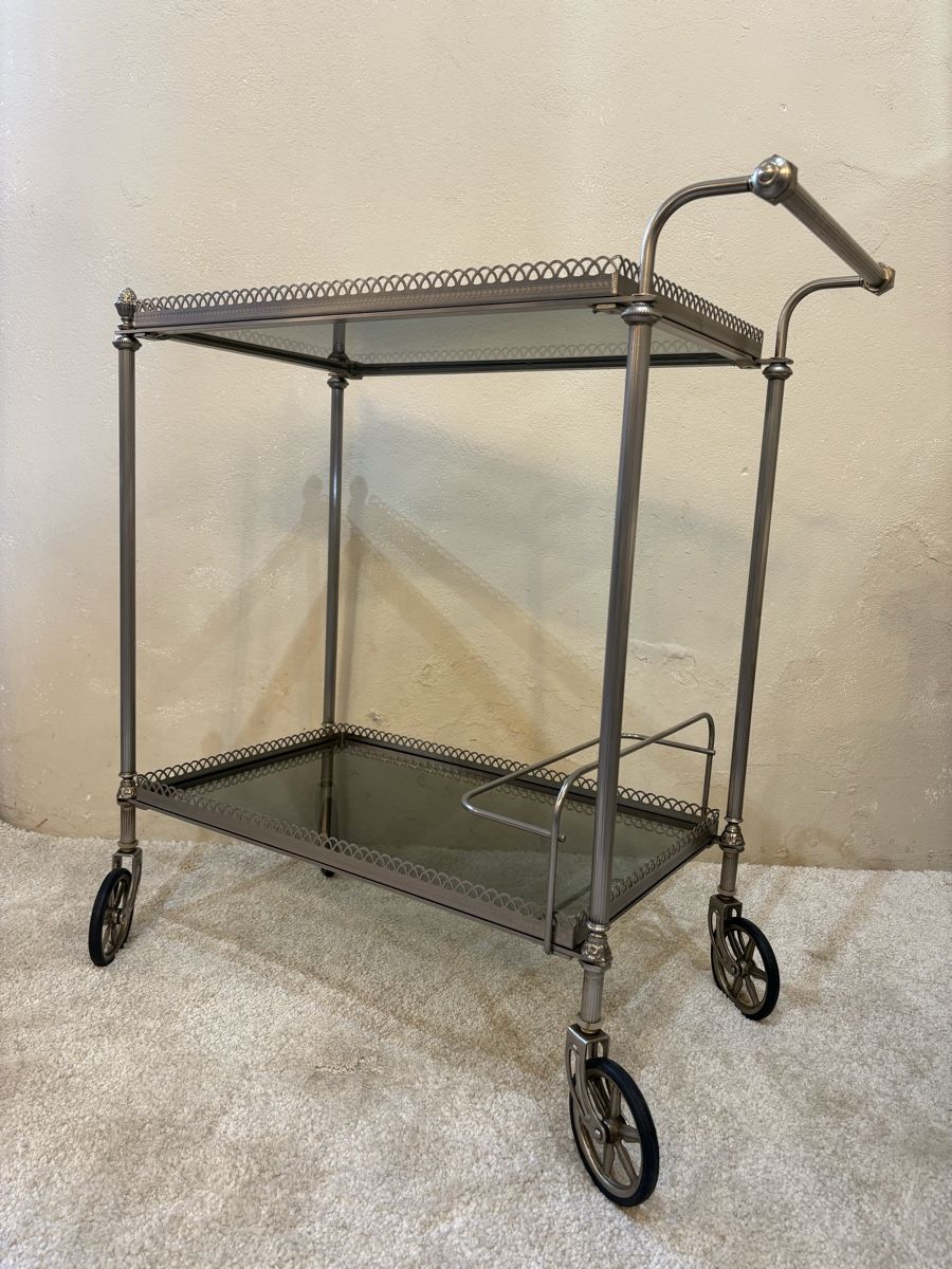 Carrelli di servizio: Servierwagen in Silber – Usato da Wädenswil venduto da Vollwertig 7