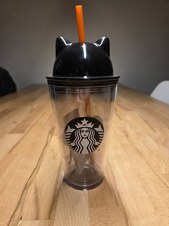 Tassen: Starbucks Becher Neu Katze – Neu und originalverpackt aus Wallisellen von thehirsch
