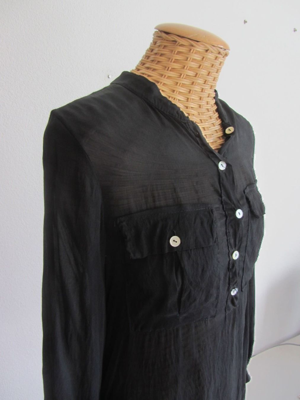 Chemisiers: MADE IN ITALY - Seide Bluse schwarz S – D'occasion à Zürich par Diazaio 2