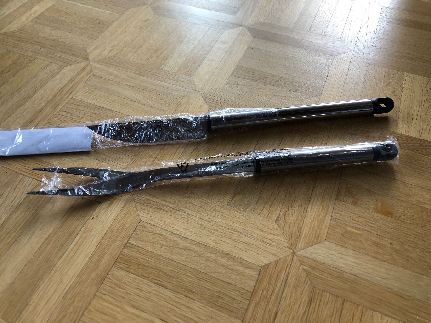 Griglie: Edelstahl Grillbesteck 2-teilig – Usato da Vilters venduto da Zwaergli13