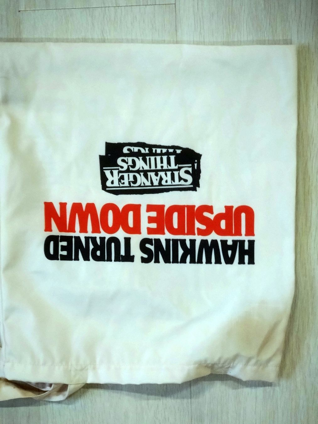 Borse: Totebag  Stranger Things Cinereplicas gently used  – Usato da Farvagny-le-Grand venduto da LaCaverne 2