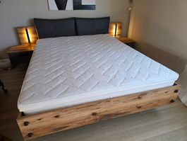 neuwertiges Bett 160x200 inkl Matratze