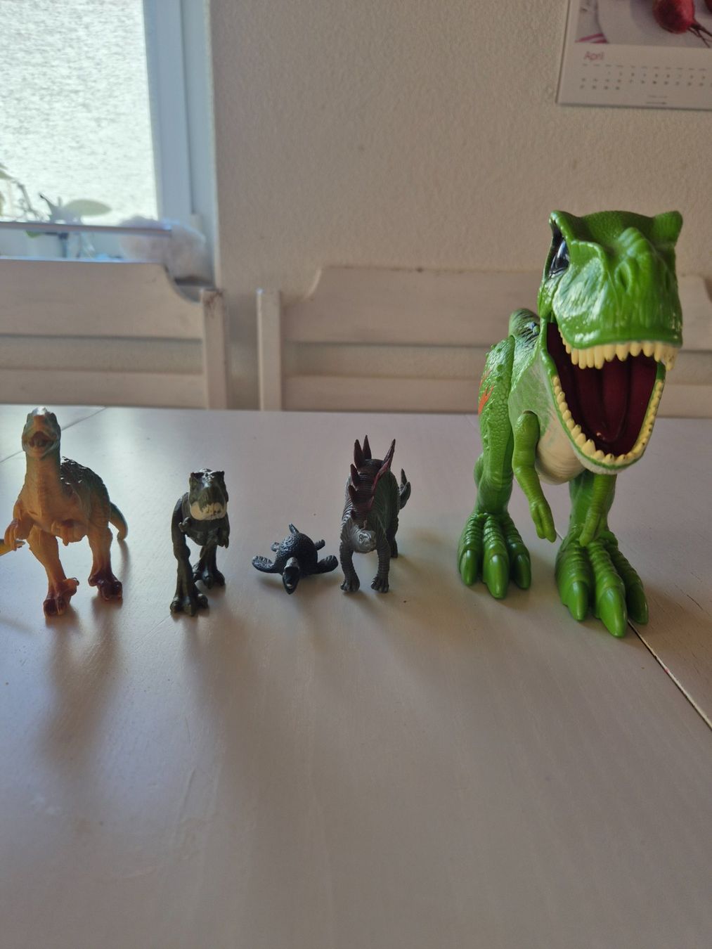 Giocattoli: Diverse Dinos mit T-rex – Usato da Weiningen ZH venduto da littlepixie 2