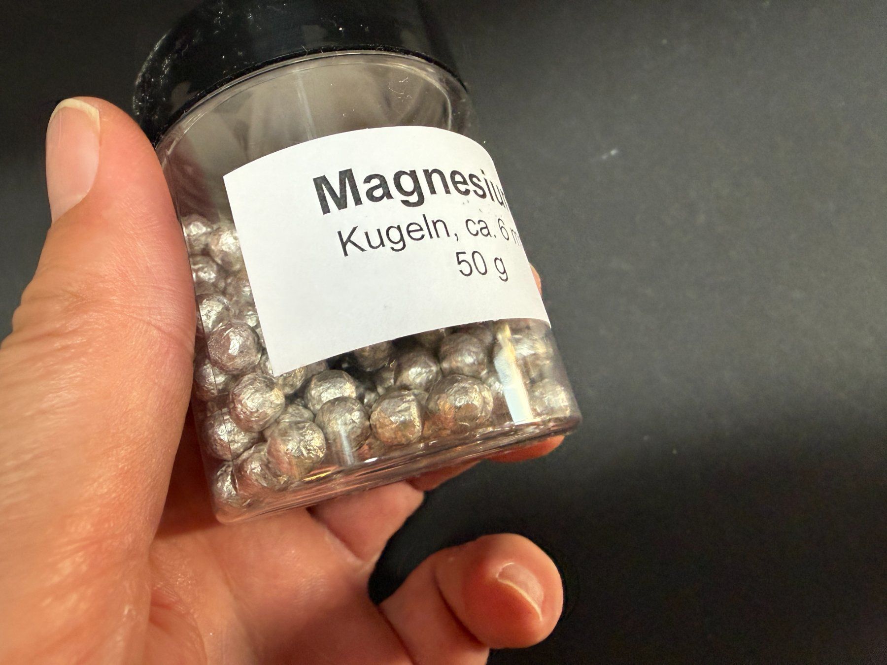 Metalli preziosi: Magnesium Kugeln, ca. 6mm gross, 50 g – Nuovo (secondo la descrizione) da Lützelflüh-Goldb venduto da Elementis 1