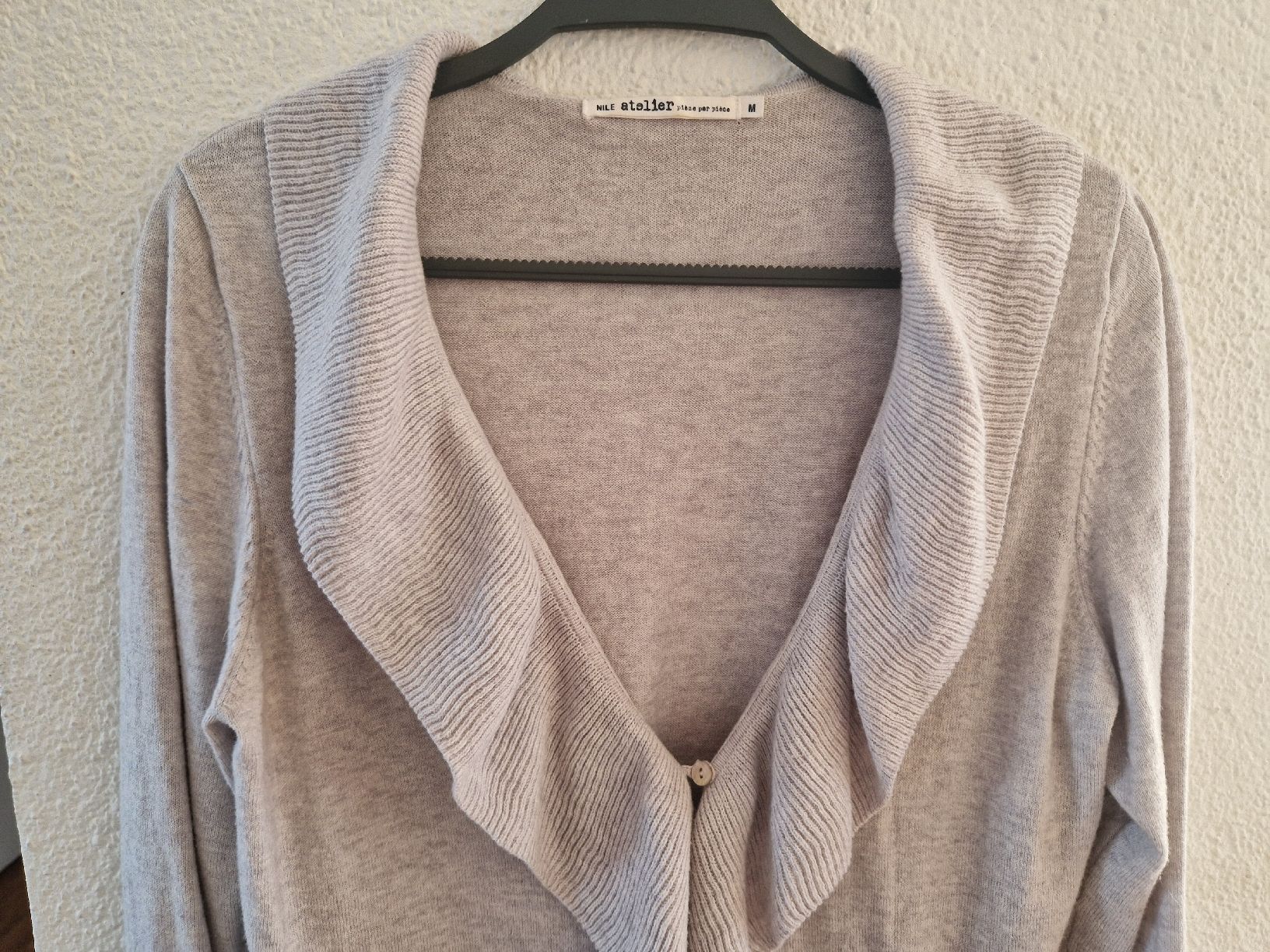 Nile Jacken: Nile Strickjacke, Grösse M, Hellgrau – Gebraucht aus Kloten von somsing 1