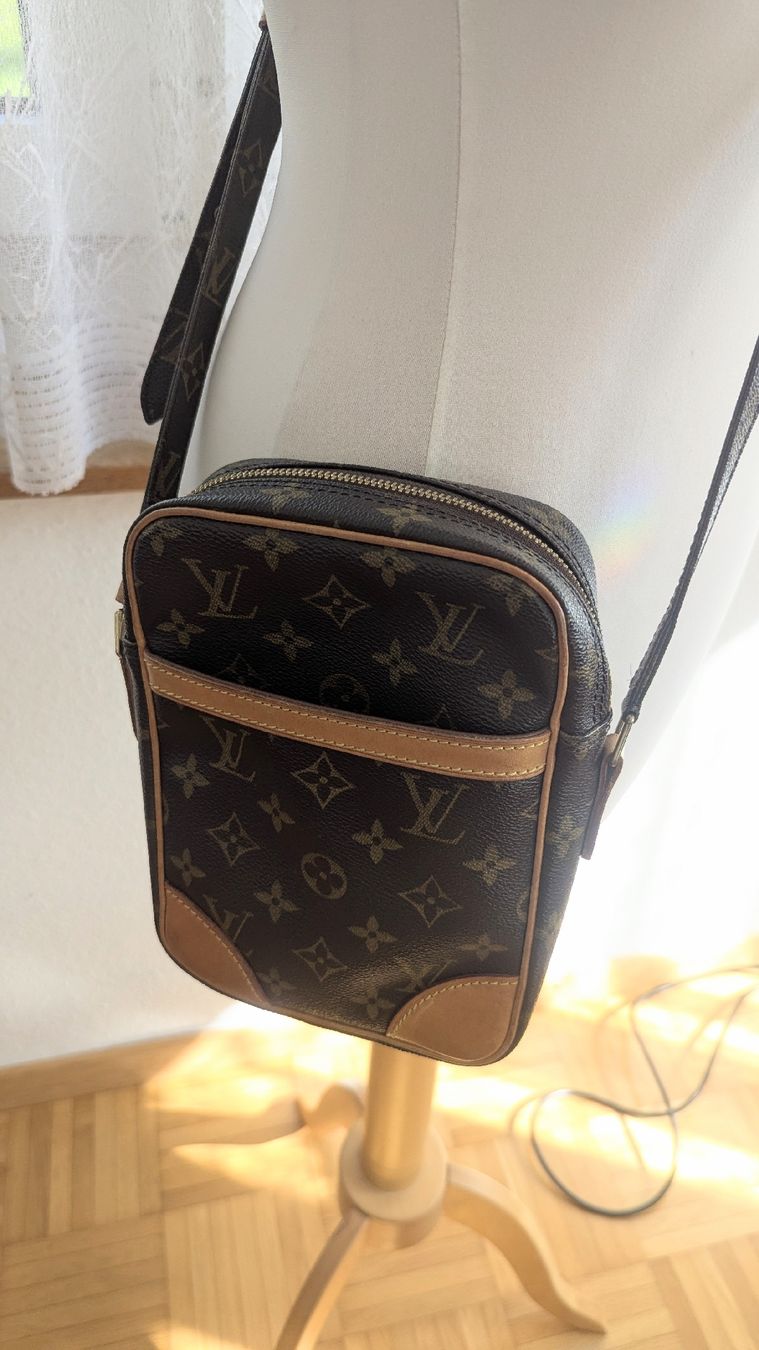 Louis Vuitton Borse da donna: Louis Vuitton Danube PM Monogram Umhängetasche – Usato da Zürich venduto da Stonejewelry 3