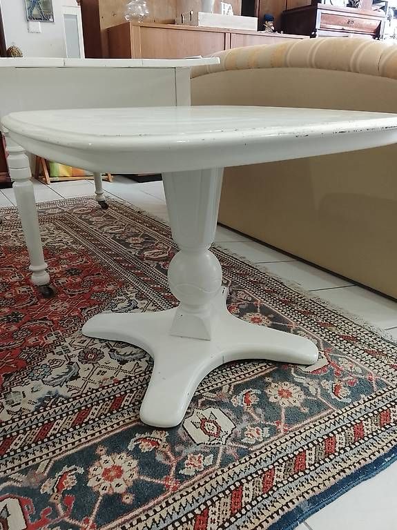 Tavoli: Herziger Salontisch in Weiss – Usato da Neuhausen am Rheinfall venduto da galleria13 1