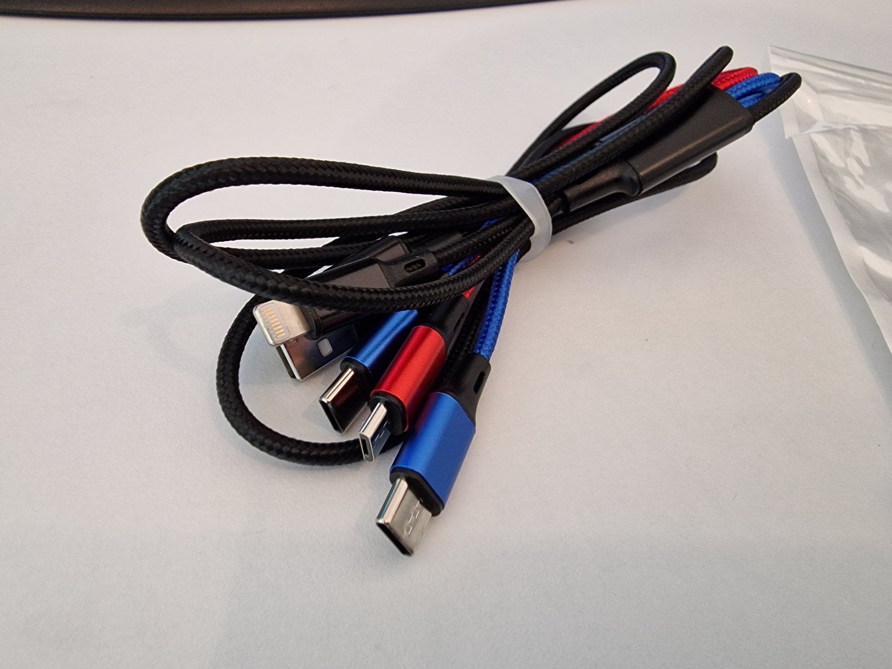 Cavi: USB-Ladekabel 2x USB-C, 1x Iphone, 1x Micro-USB, Ladekabel – Nuovo e nell'imballaggio originale da Buchrain venduto da Sssschaller 2