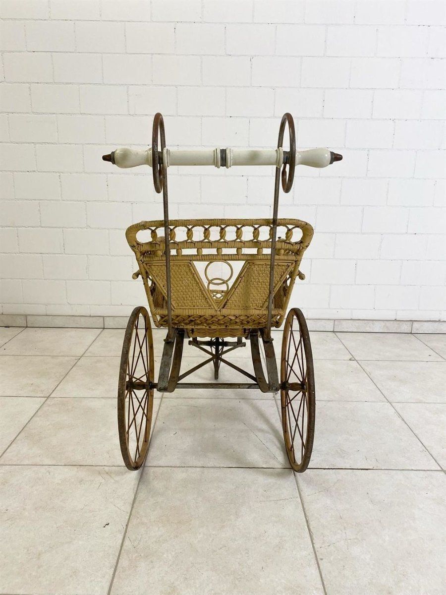 Carrozzine: Antiker Kinderwagen Ende 19. Jh. – Usato da Wienacht-Tobel venduto da Vintage_Wolf 4