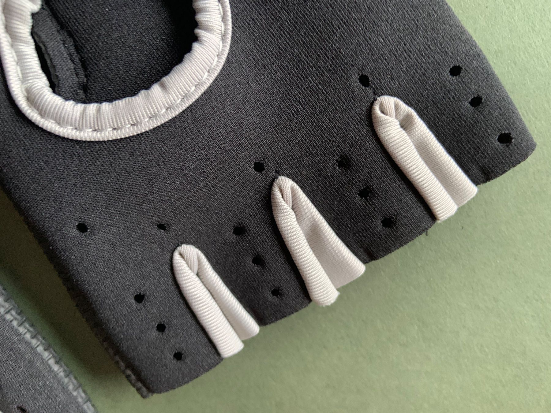 Guanti & manicotti: Velohandschuhe M oder L – Nuovo e nell'imballaggio originale da Laufen venduto da Bellebellezza 8
