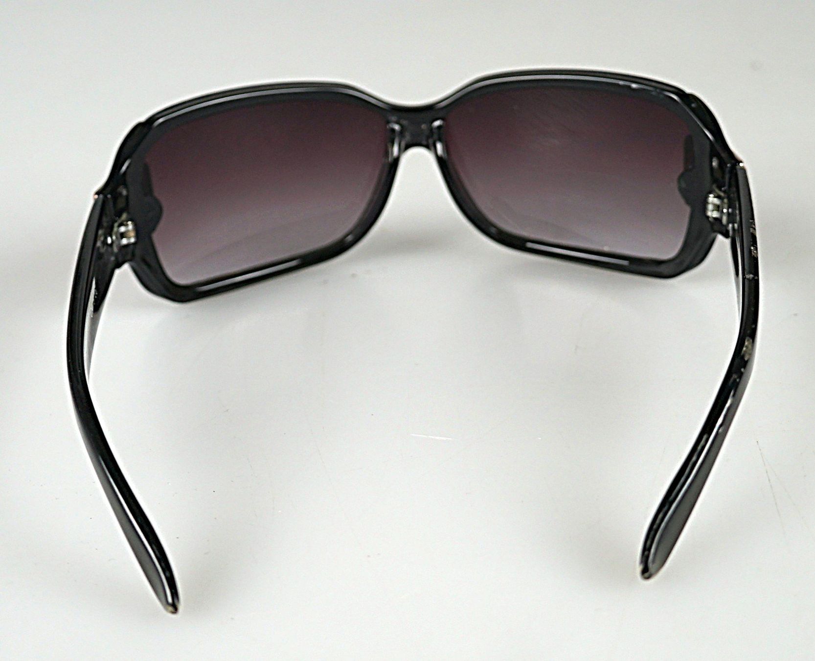 Occhiali & Lenti: Moderne Sonnenbrille – Usato da Volketswil venduto da brockipfannenstil 3