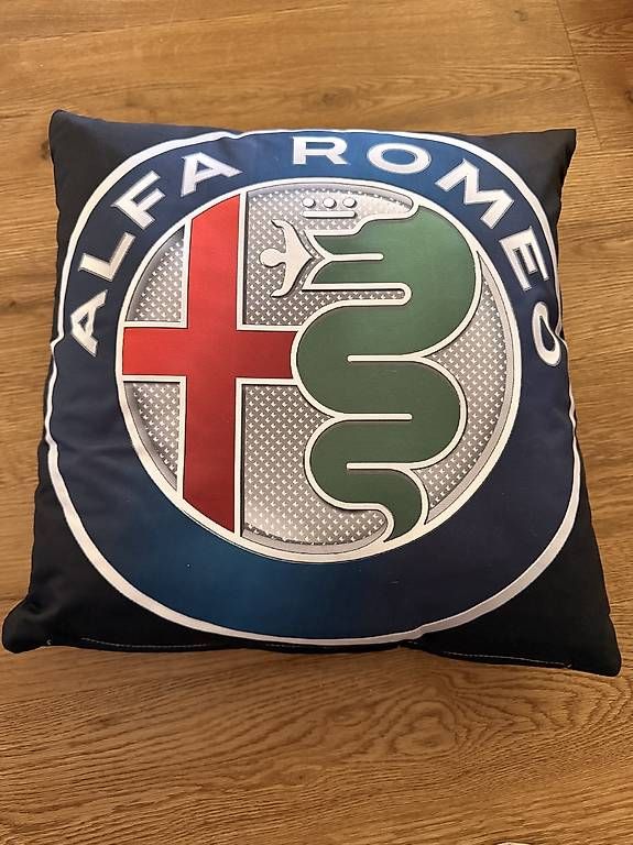 Cuscini: Alfa Romeo Kissen – Usato da Arlesheim venduto da schoop.