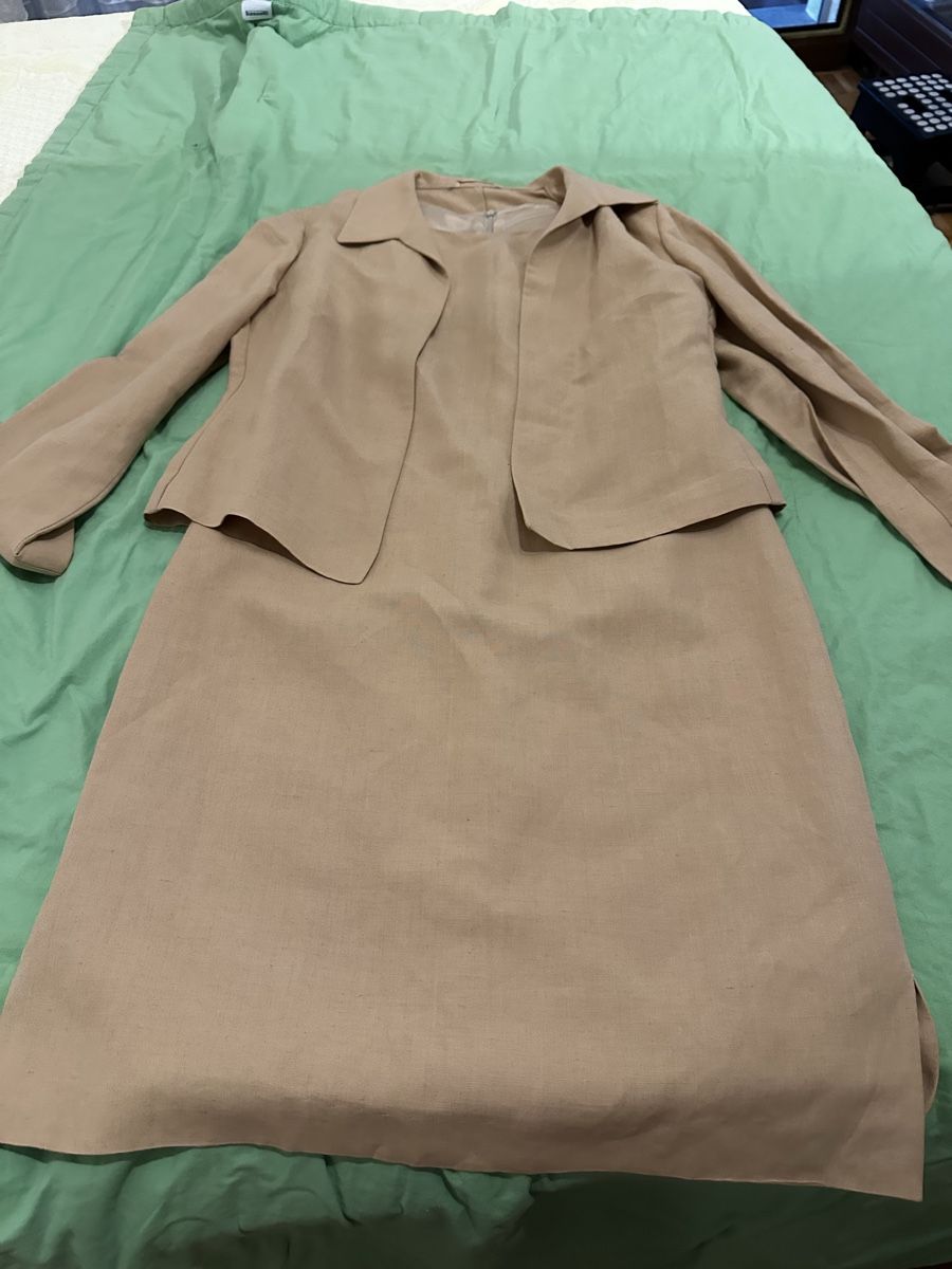 Vestiti: Completo giacca e vestito beige taglia 38-40 – Usato da Claro venduto da pao_6szn 3