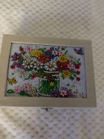 Schmuckbox mit Glitzersteinchen