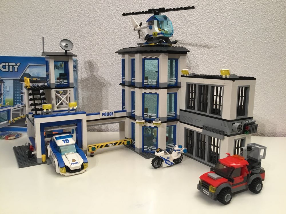 Lego City Police Station 60141 👮‍♂️ von 2017 komplett | Kaufen auf Ricardo