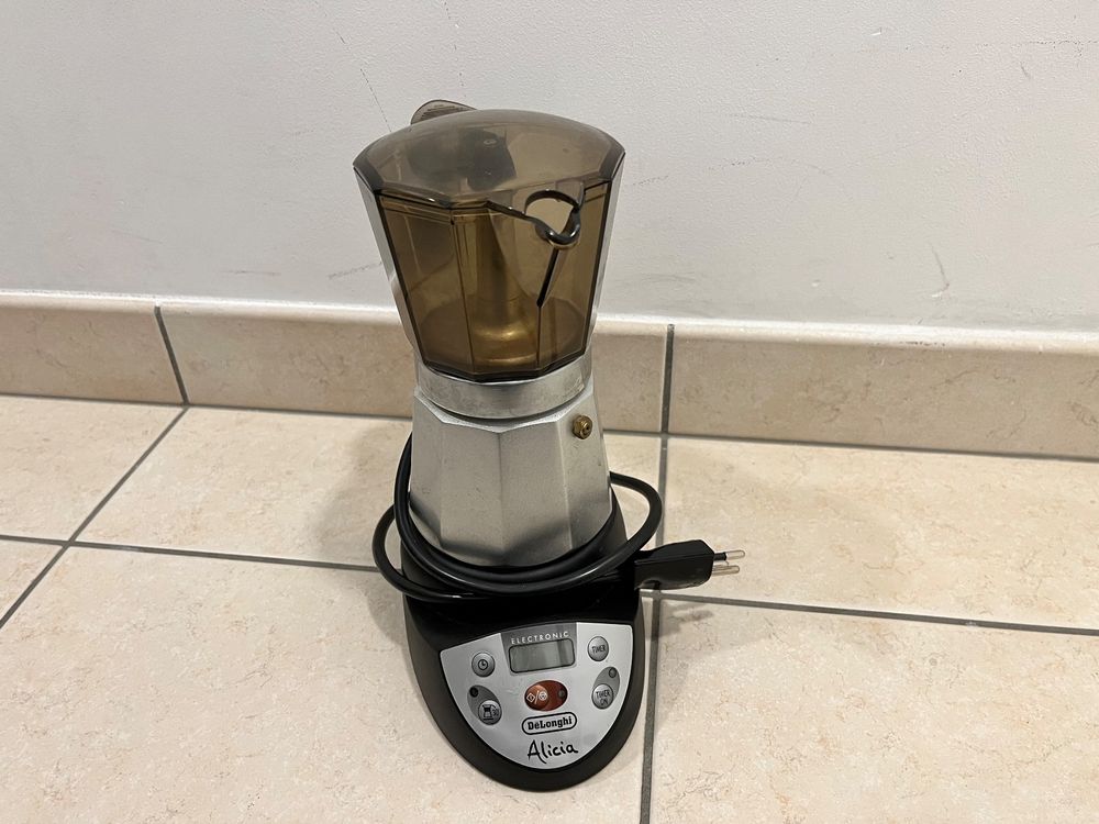 Cafeti re Moka Alicia DeLonghi avec Timer Acheter sur Ricardo