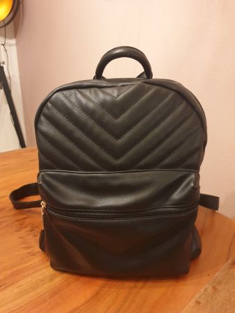 🎒 Rucksack schwarz, Kunstleder, neu