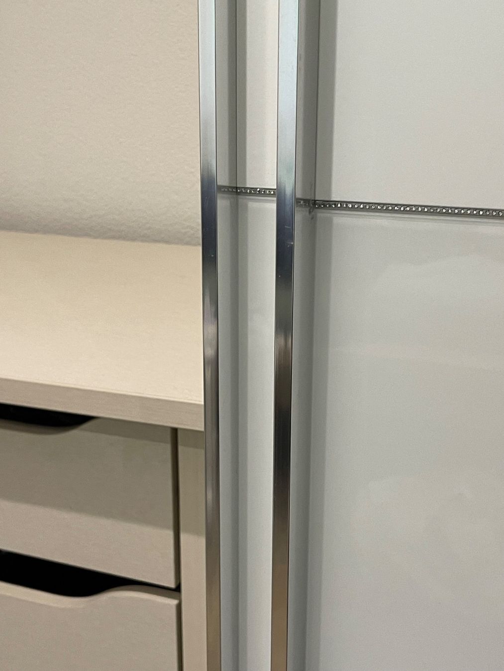 Armadi: Original SWAROVSKI Kleiderschrank – Usato da Mülenen venduto da CreativeSolutions 1
