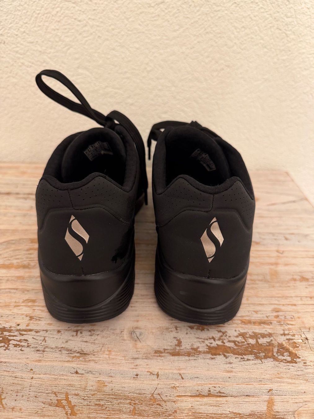 Skechers Chaussures femmes: Damen Sneaker Skechers Grösse 39 – D'occasion à Wolfwil par Inseider12 4