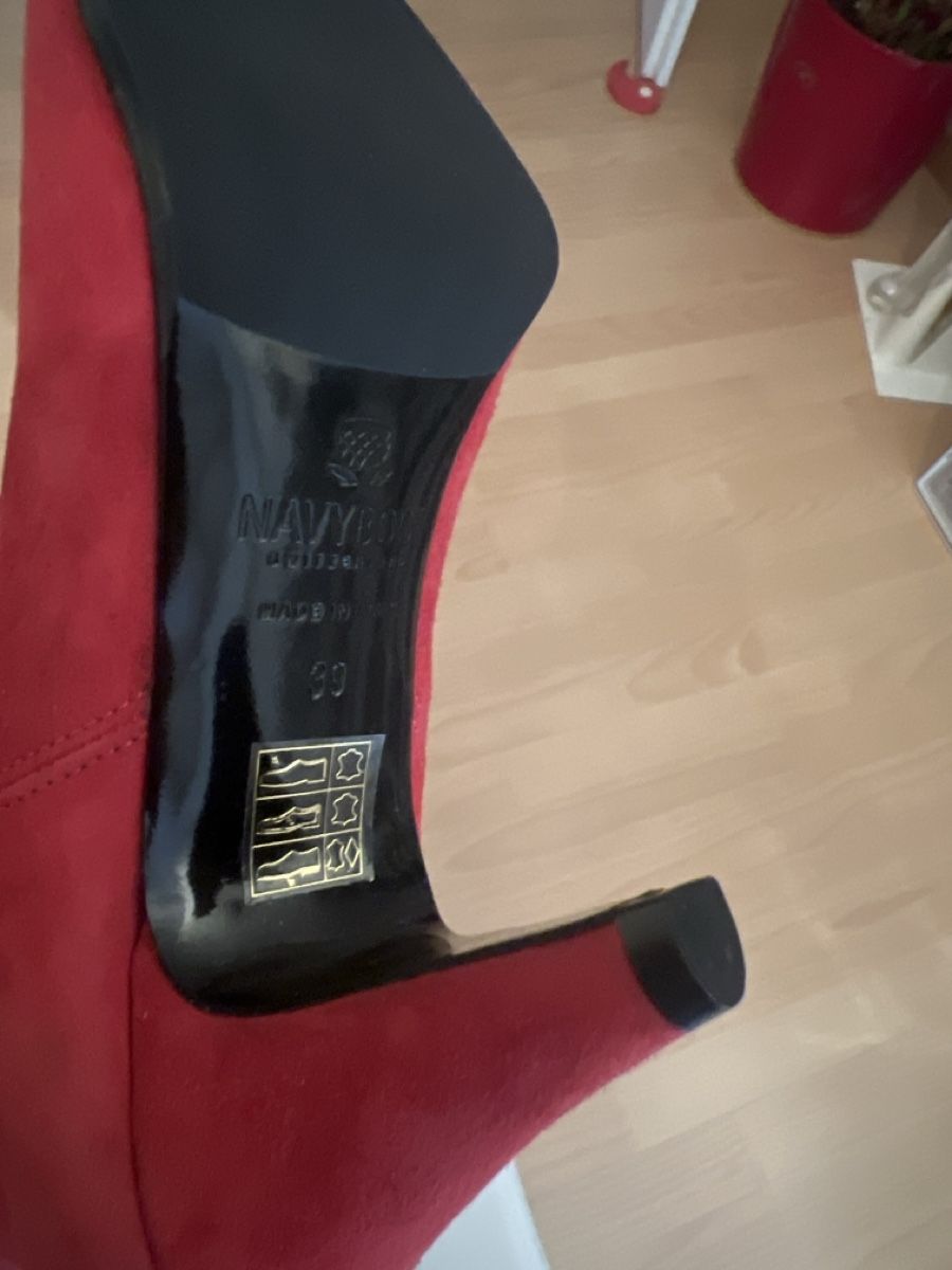 Scarpe da donna: Rote Stiefeletten von Navyboot Gr. 39 – Nuovo (secondo la descrizione) da Thun venduto da Golden-Gate 2
