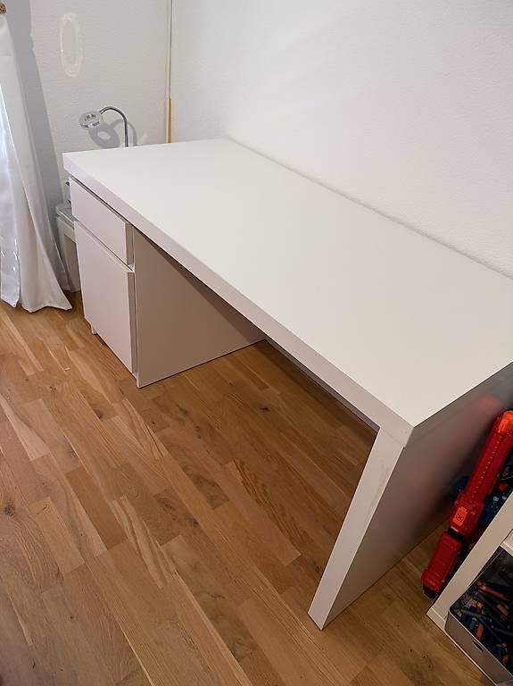 Schreibtische: Bürotisch – Gebraucht aus Amsoldingen von jan_98qm