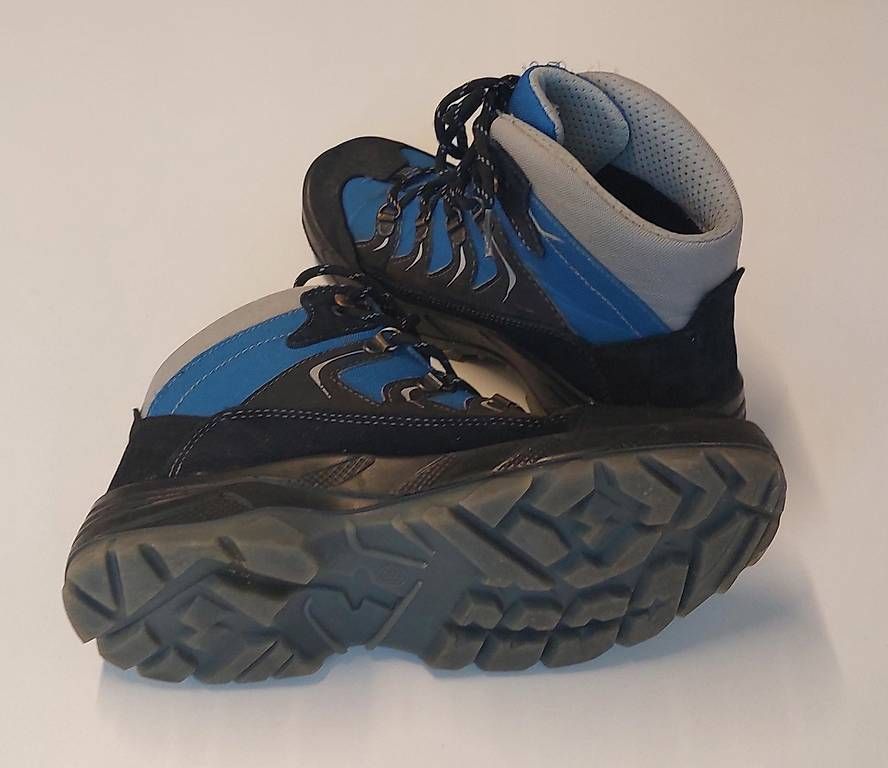 Scarpe da uomo: Wanderschuhe / Outdoor Schuhe Grösse 38 – Usato da Amriswil venduto da RmT 2